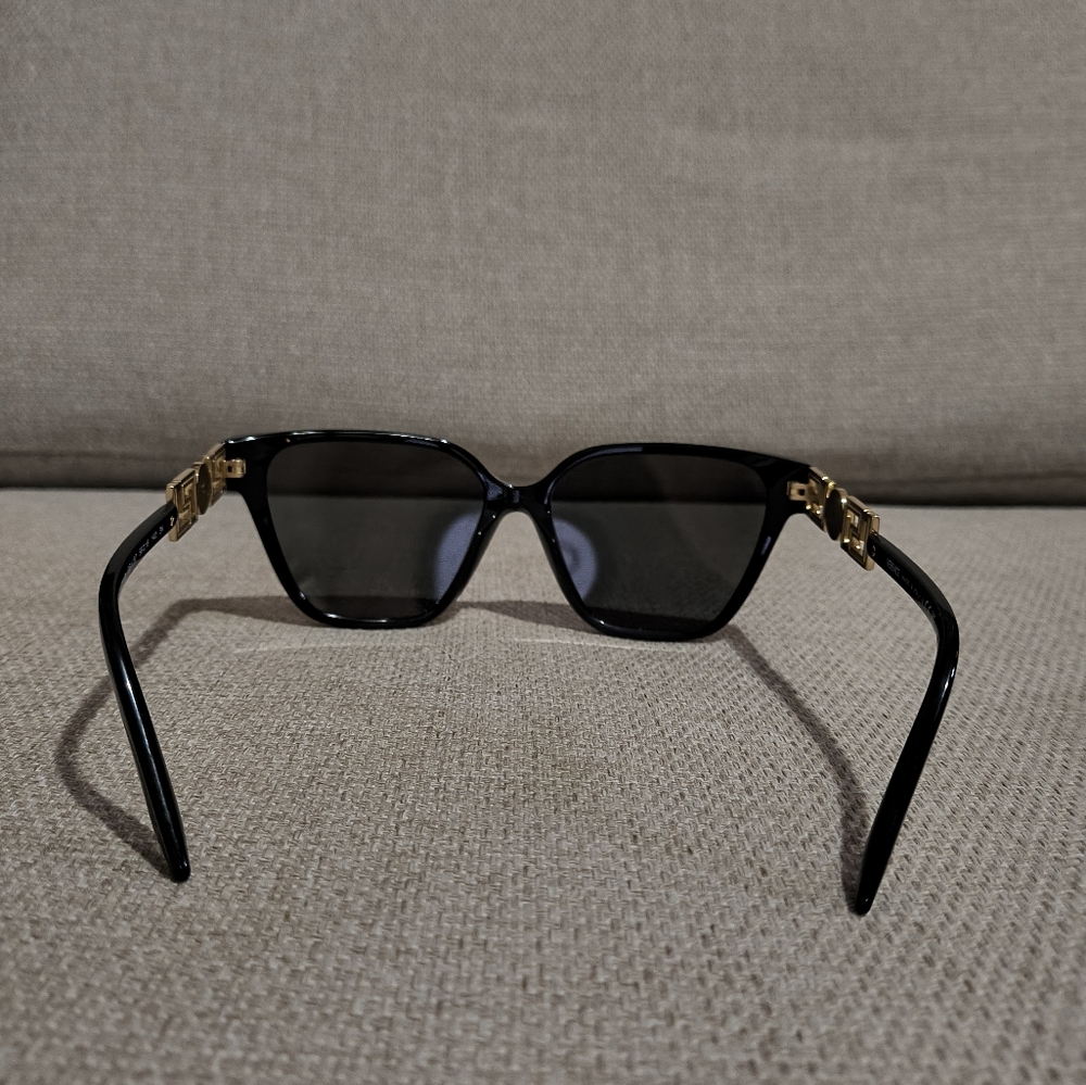 Authentic Versace Sunglasses NWT org $536 - Picture 7 of 16
